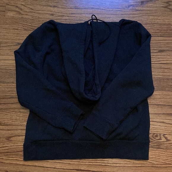 Adidas sweatshirt. A2 - Picture 6 of 8